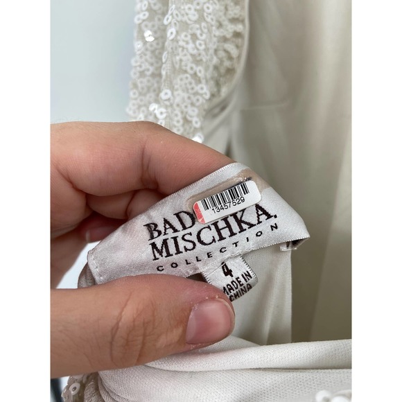 Badgley Mischka Sequined Draped Cowl Back Cap Sleeve Formal Maxi Gown Size 4 - Picture 8 of 8